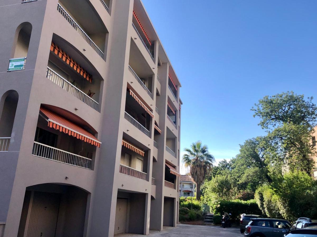 Grand Studio A Hyeres Entre Mer Et Ville Exterior foto